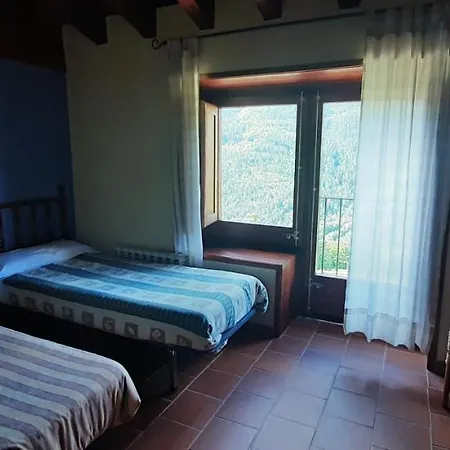 Country house El Serrat Turisme Rural Planoles