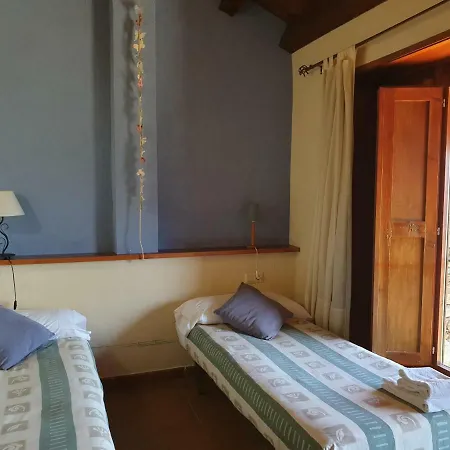 El Serrat Turisme Rural Country house *