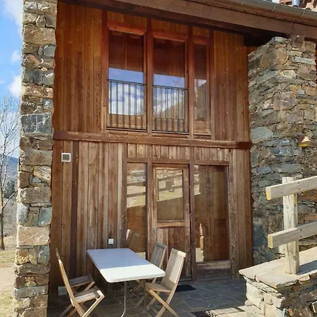 Country house El Serrat Turisme Rural