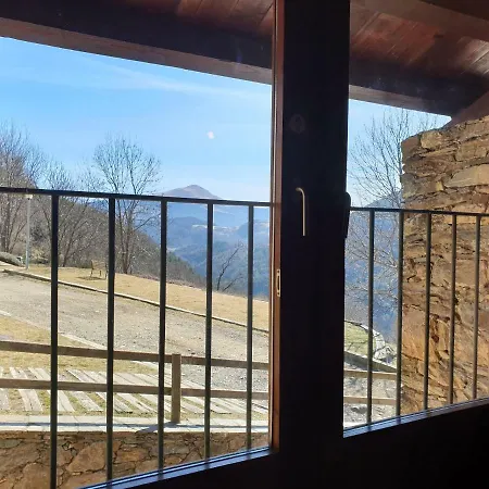 El Serrat Turisme Rural Country house *