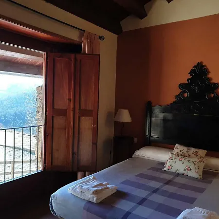 Country house El Serrat Turisme Rural *