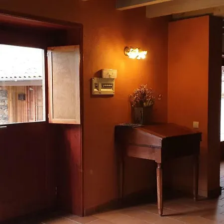 Country house El Serrat Turisme Rural